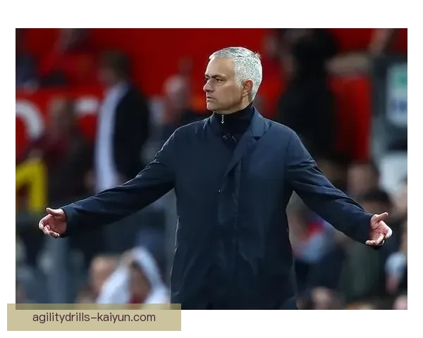 穆里尼奥在英超的执教经验分析与战术演变