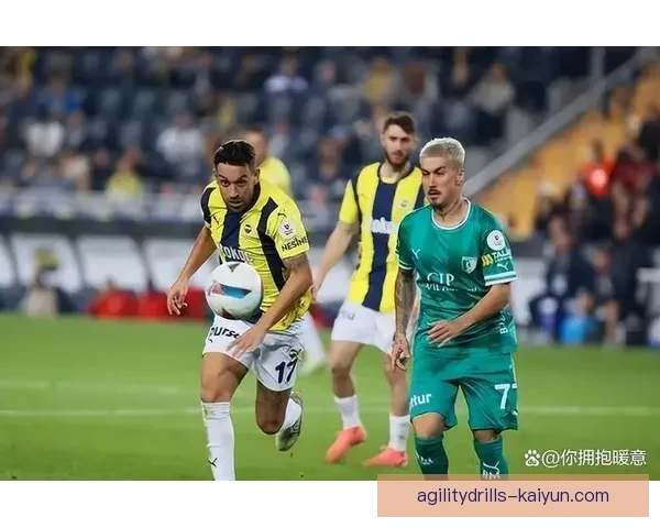 安德莱赫特本赛季进攻数据表现稳健，场均射正与关键传球持续提升